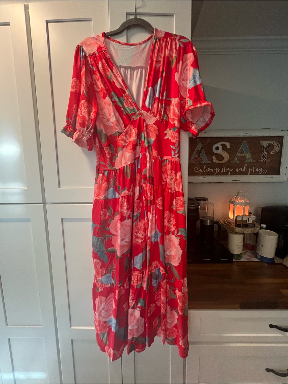 Julia & Anne dress
Red floral button up dress